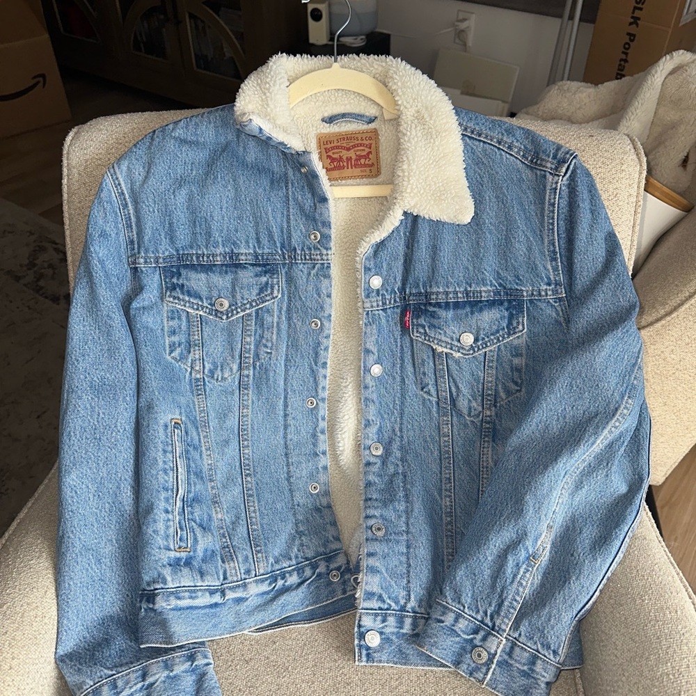 Levi's Denim Jacket with White Sherpa Lining